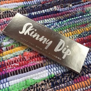Jouer “Skinny Dip” Foil Shimmer Shadow Palette